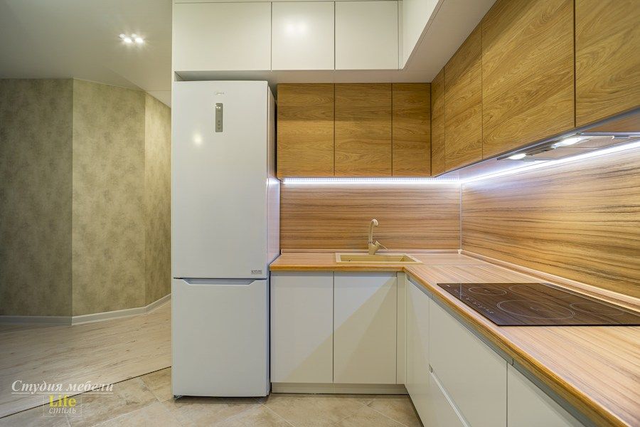 Белый кухонный гарнитур-Кухня МДФ в эмали «Модель 556»-фото3