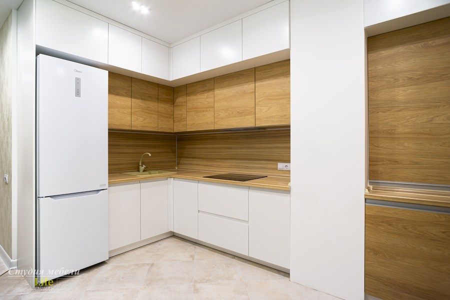 Белый кухонный гарнитур-Кухня МДФ в эмали «Модель 556»-фото2