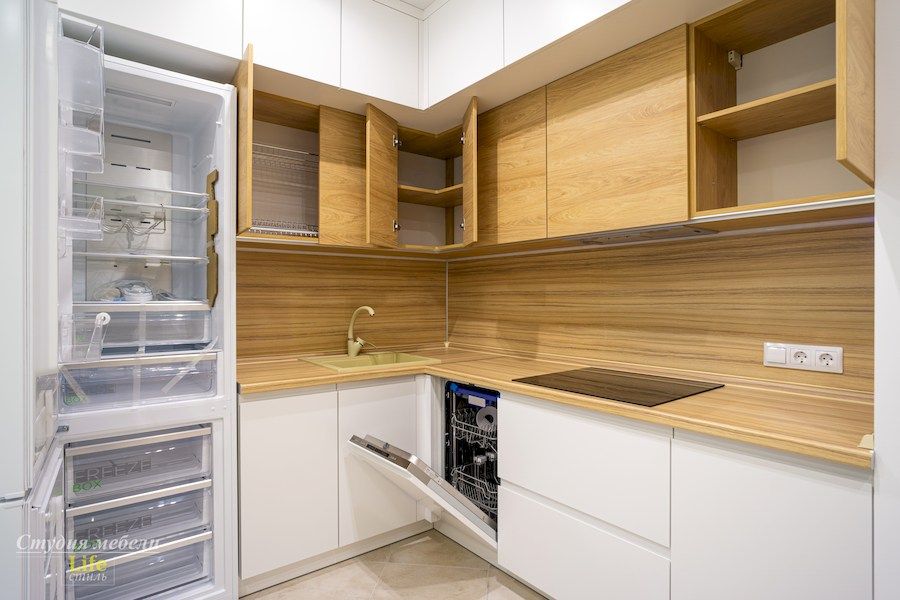 Белый кухонный гарнитур-Кухня МДФ в эмали «Модель 556»-фото6